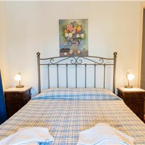 3 bedroom villa with pool in Kassiopi, Corfu, sleeps 6